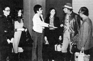 Maria Yi, Nora Miao, Bruce Lee, Silliphant et Raymond Chow