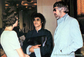 Linda Lee, Bruce Lee et James Coburn au théâtre